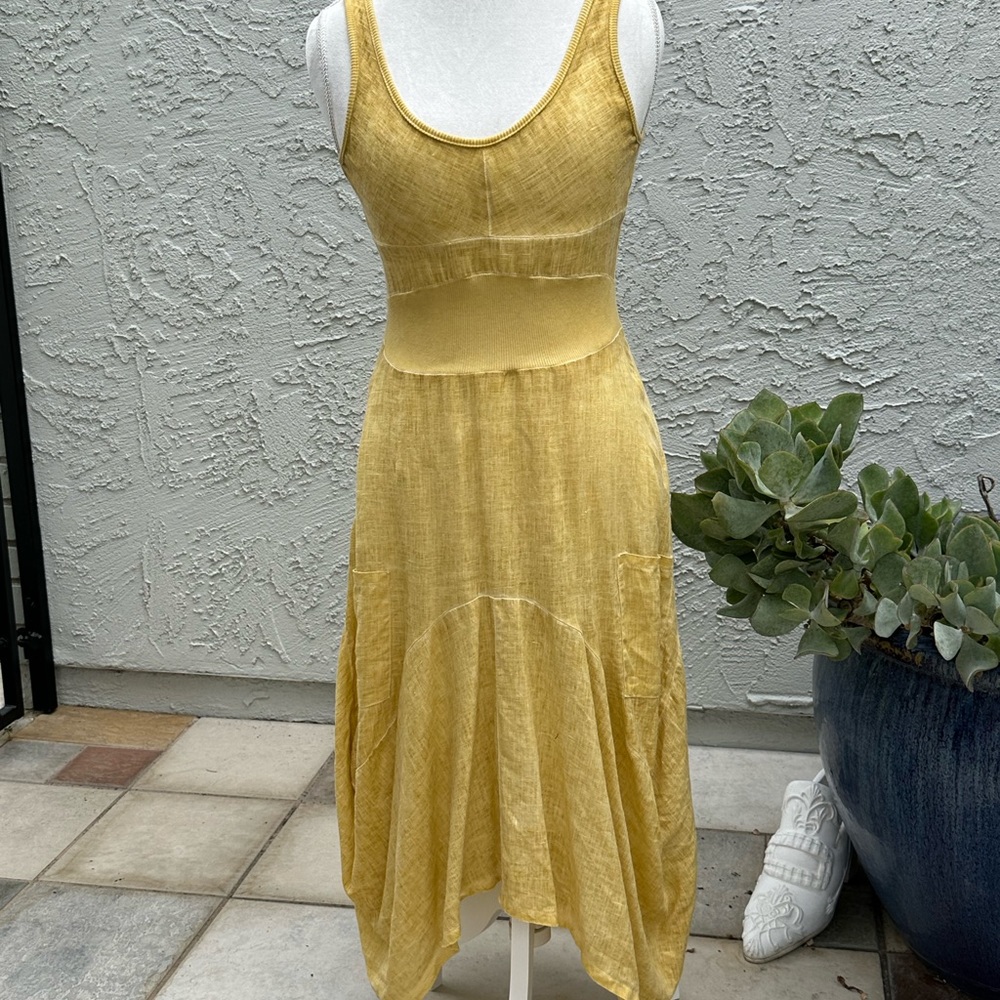 ONZ made in Italy pale gold linen dress